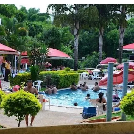Caldas Novas-Cond Sol Das Caldas Exterior foto